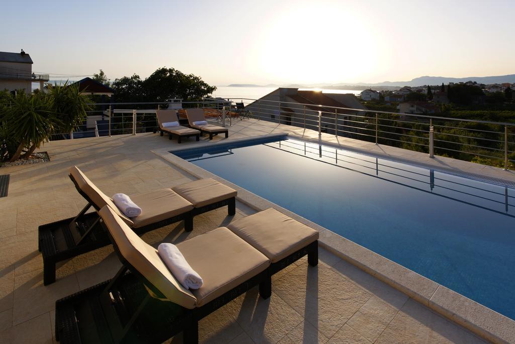 Villa Mermaid Your Croatian Haven With Luxury Pool And Scenic Views Ποντστράνα Εξωτερικό φωτογραφία