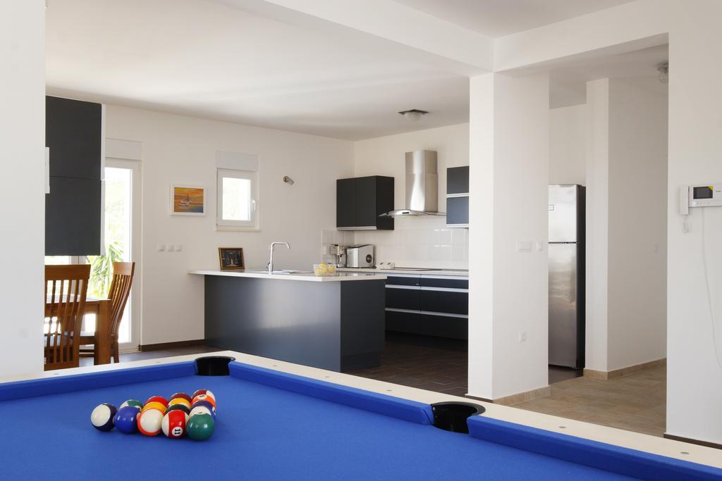 Villa Mermaid Your Croatian Haven With Luxury Pool And Scenic Views Ποντστράνα Δωμάτιο φωτογραφία